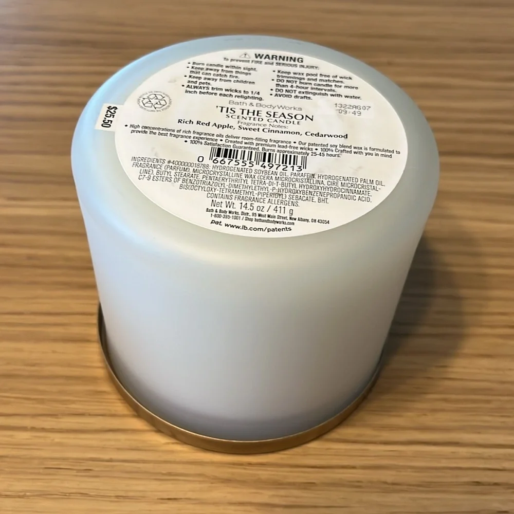 Bath & Body Works 3 Wick Candle. Tis The Season.